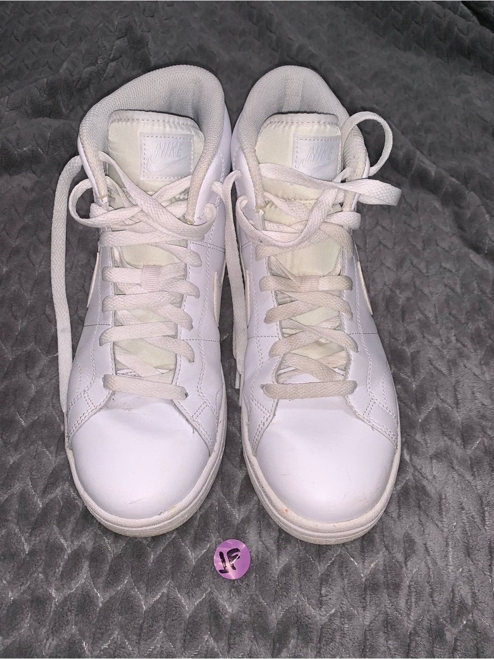 Nike court Royale 2 Women’s White Mid-Top Sneakers